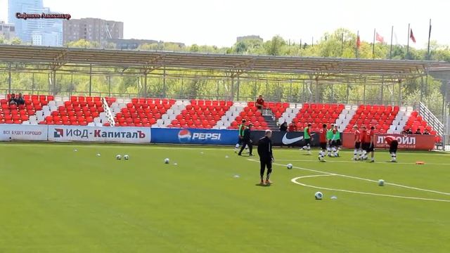 Разминка команды "Амкар-мол." (Пермь) смотреть онлайн