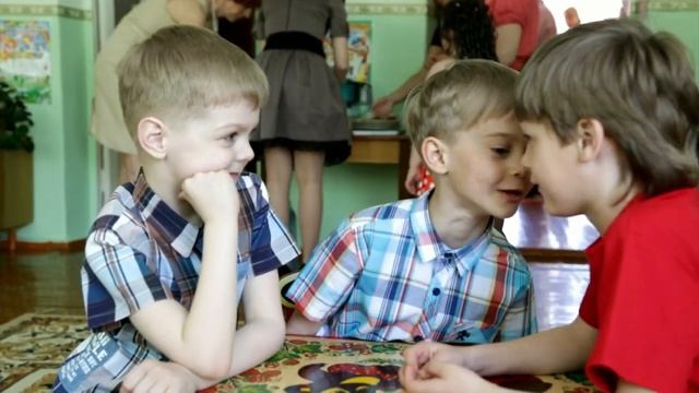 Выпускной утренник (начало). г.Омск д/сад №245 гр.11 смотреть онлайн