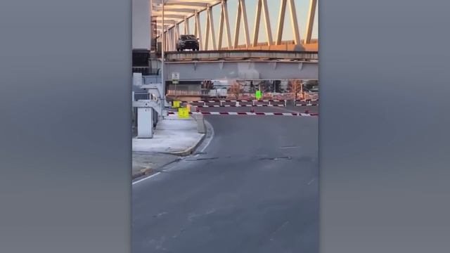 НЕВЕРОЯТНЫЕ МОМЕНТЫ, СНЯТЫЕ НА КАМЕРУ. ЛУЧШЕЕ ЗА МЕСЯЦ(1) смотреть онлайн