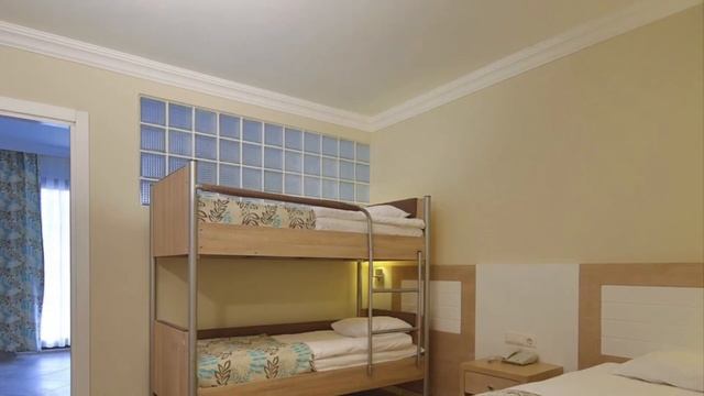 Crystal Green Bay Resort & Spa смотреть онлайн