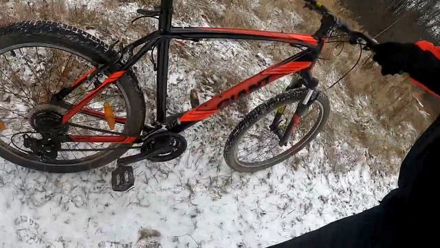 Падение в гололед с Велосипеда /"crash".my cycling the forest смотреть онлайн