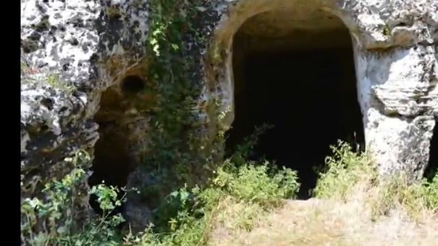 Gravina di Petruscio - Mottola : le prime 3 Grotte lato Ovest смотреть онлайн