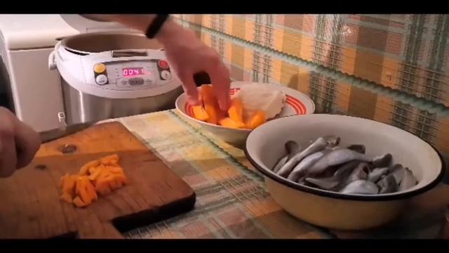 Готовим вкусную мойву в мультиварке. смотреть онлайн