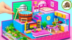 Миниатюрный двух этажный домик с сауной и мини-аквариумом для семьи из картона /204