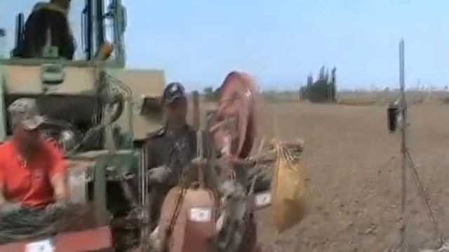 Применение супер абсорбент TERAWET при посадке винограда автоматическим способом смотреть онлайн