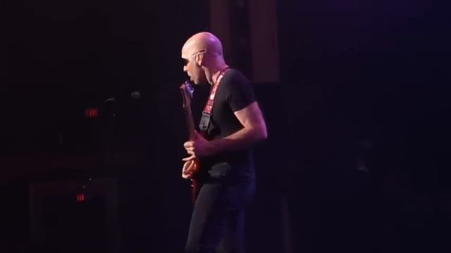 Joe Satriani - A Cool New Way (from Satriani LIVE!)