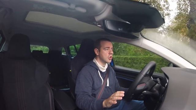 Renault Megane E-Tech Plug In Hybrid (2020 PHEV) - If You Plug It In, It Makes Sense! смотреть онлайн