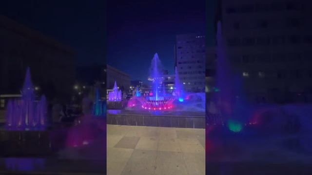Вечерний Саратов❤️Музыкальные фонтаны❤️ Центр города смотреть онлайн