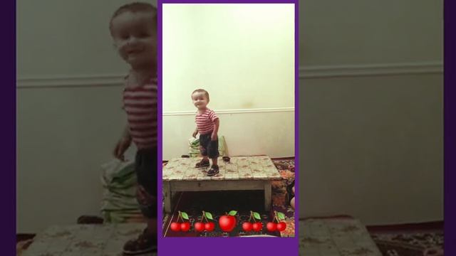 Мультики игрушек ребёнку и танцы мальчик.Cartoons toys for a child and a dancing boy смотреть онлайн