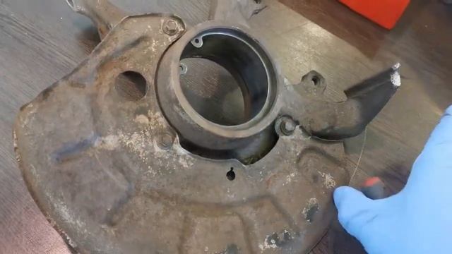 How to replace front wheel bearings on a Volkswagen Golf Mk2 смотреть онлайн