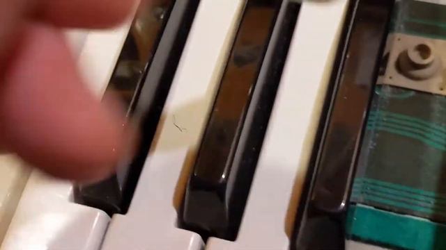 Roland JX-3P short demo and key contact cleaning смотреть онлайн