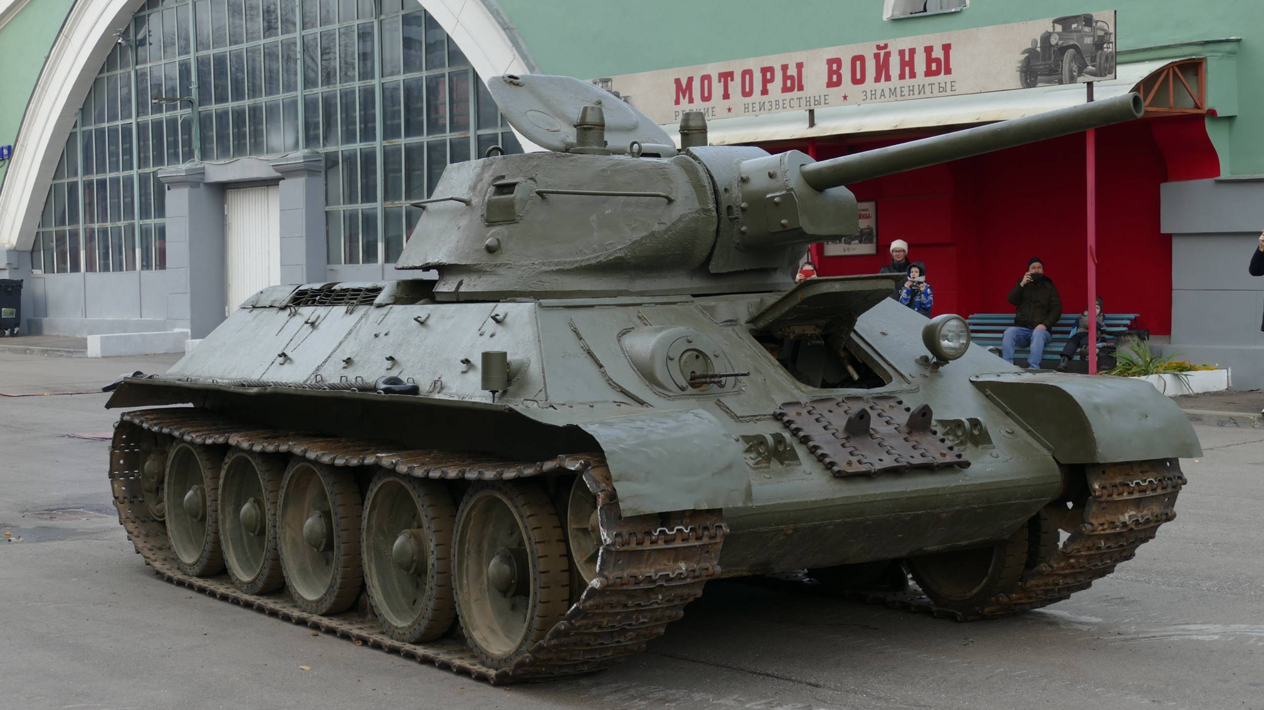 Т-34 на выставке "Моторы Войны", 04.11.2023 смотреть онлайн