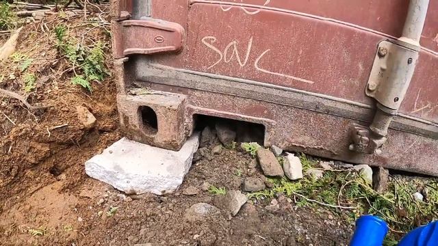 How to Fix sagging or hard to open/close shipping container doors смотреть онлайн