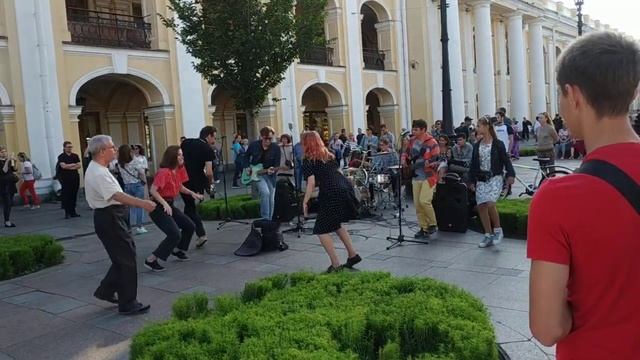 Уличные Танцы на Невском 18.08.2019 смотреть онлайн
