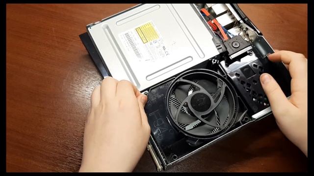 Как разобрать XBOX 360 Slim смотреть онлайн