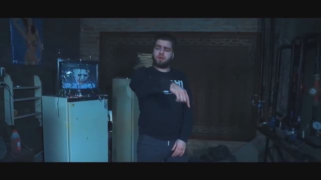 ПЕСНЯ НАОБОРОТ - БУДЬ САМИМ СОБОЙ ( МС ФИРАМИР ) смотреть онлайн