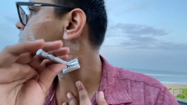 Ep. 8 - Seaside Evening Shave | Fuzzy Bear смотреть онлайн