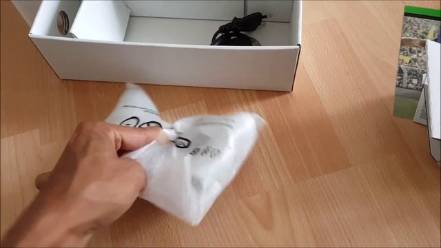 FR - Unboxing Xbox One S 500Go + Fifa 17 смотреть онлайн