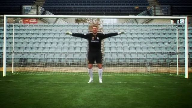 Science of Soccer: 'Veer it like Viduka!' смотреть онлайн