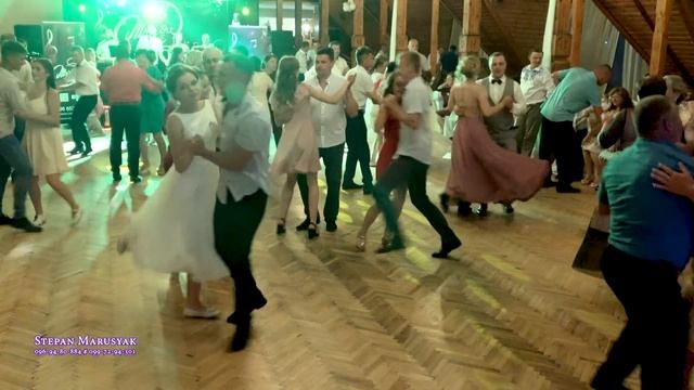 Ой мамо полька танець на українському весіллі смотреть онлайн