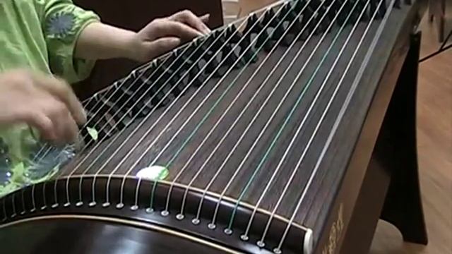 Guzheng Spring River Flower Moon Night китайская традиционная музыка смотреть онлайн