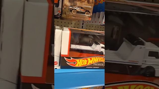 hot wheels premium packs....Nissan skyline