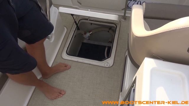 Bayliner VR 6 Cuddy Cabin mit Mercury F 225 XL DS V6 -Bootscenter Kiel-