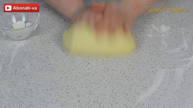 Beignets | Gogosi frantuzesti | French Doughnuts (CC Eng Sub) | JamilaCuisine смотреть онлайн