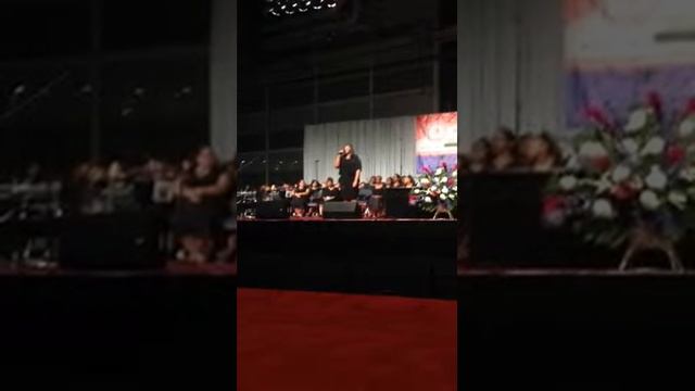 Tayler singing Faith смотреть онлайн