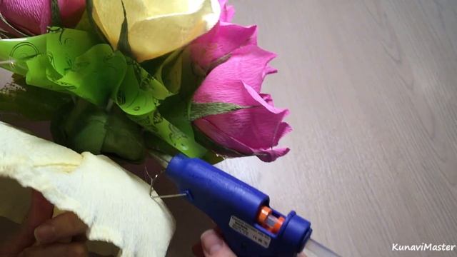 Ручной букет с розами из конфет смотреть онлайн