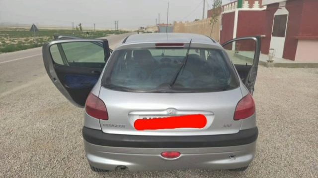 سيارة مستعملة للبيع في المغرب من نوع 206 مازوط . смотреть онлайн