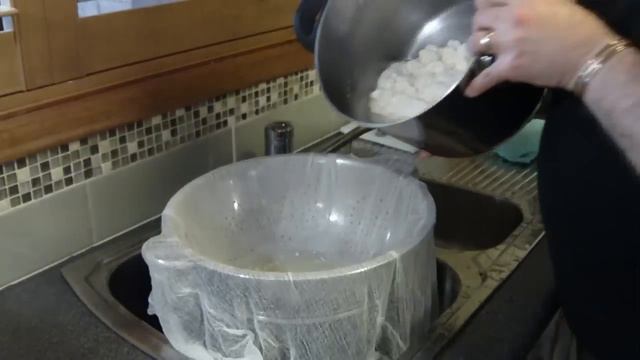 How to make Queso Fresco смотреть онлайн
