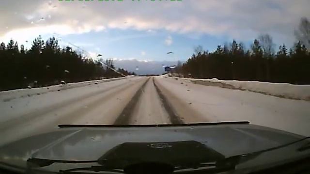 видеорегистратор.дтп. дорога на печенгу...AVI смотреть онлайн