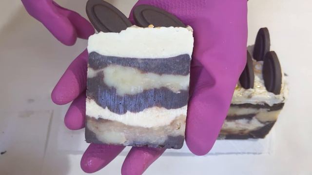 Slicing chocolate soap⭐Нарезка шоколадного мыла⭐ Silk soap from scrach⭐ смотреть онлайн