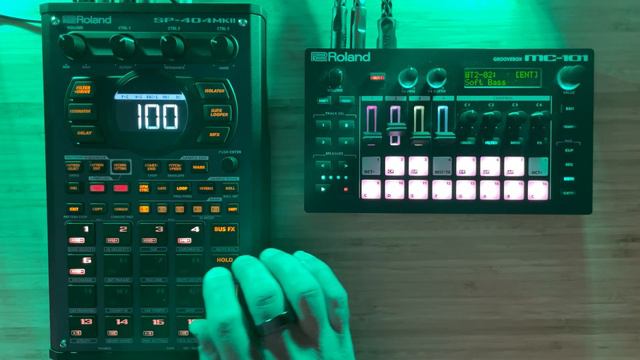 Signal Meets Noise (SP-404MKII and MC-101) смотреть онлайн