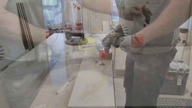 Санузел с окном и напольной ванной, напольный смеситель, процесс сборки. смотреть онлайн