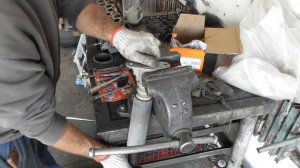 Замена задней стойки Лада Веста