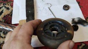 Ремонт детского самоката. Замена подшипников в колесе.