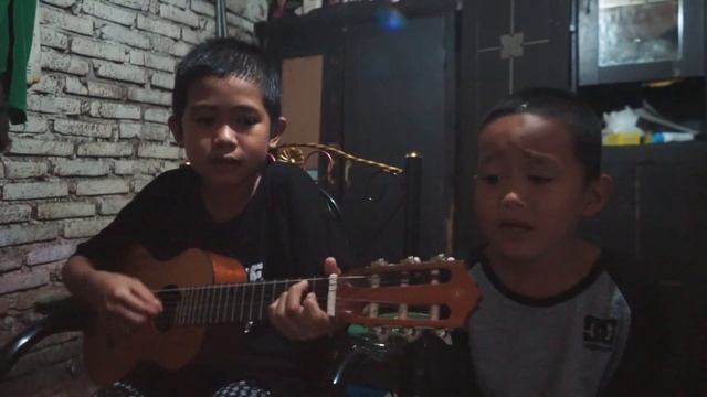 MOMENT HARI IBU BERSAMA ERWIN DAN ERLANG (PART I) смотреть онлайн