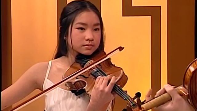 Wieniawski Etude Caprice No. 1: Conrad Chow and his student Tiffany Yeung (age 12) смотреть онлайн