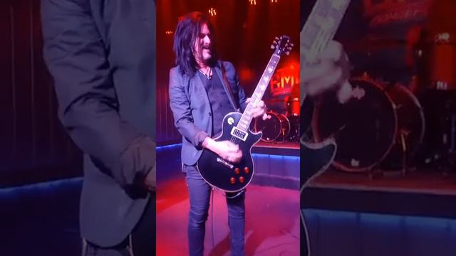 Gilby Clarke It's So Easy смотреть онлайн