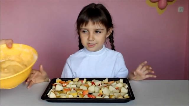 Готовим Яблочный Пирог Шарлотку ЛЕТС КУК ? Let's Cook Apple Pie смотреть онлайн