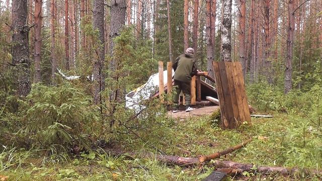 СУПЕР ИЗБА - ЗЕМЛЯНКА! Стройка подходит к концу. DIY/ Жизнь в лесу налаживается! смотреть онлайн