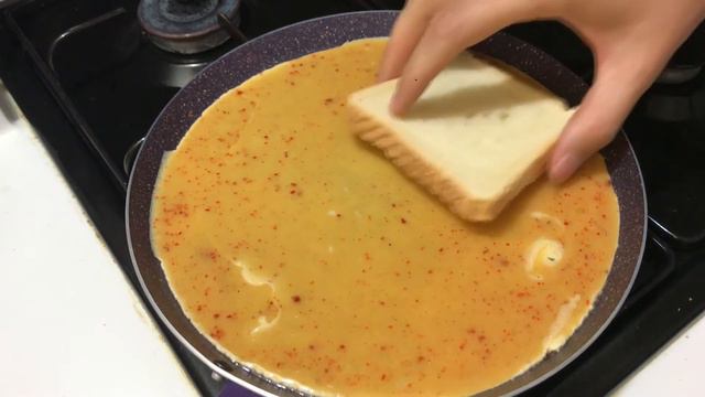 TAVADA TOST TARİFİ | TAVADA YUMURTALI TOST NASIL YAPILIR? смотреть онлайн