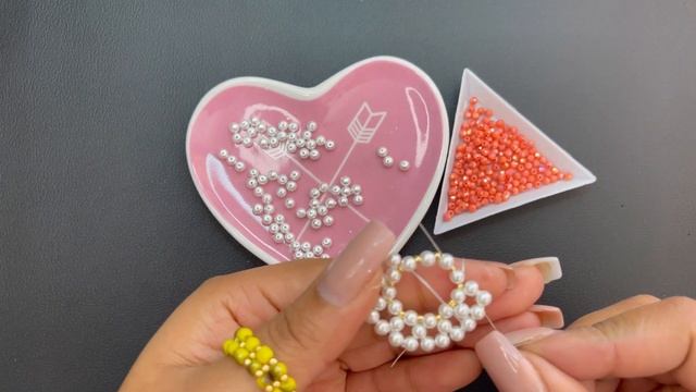 ✅como hacer aretes de perla ARETES de PERLAS Y MOSTACILLAS/ ARETES DE BISUTERIA PASO A PASO/ #diy 5 смотреть онлайн