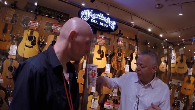 Tommy Emmanuel talks guitars with Jason McNamara in Tokyo смотреть онлайн