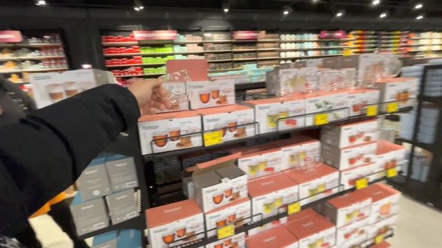 Шопинг ? с мамой ! Купили новогоднюю игрушку смотреть онлайн