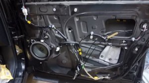 TOYOTA RAV4. Ограничители дверей от Шкоды. Шумоизоляция.