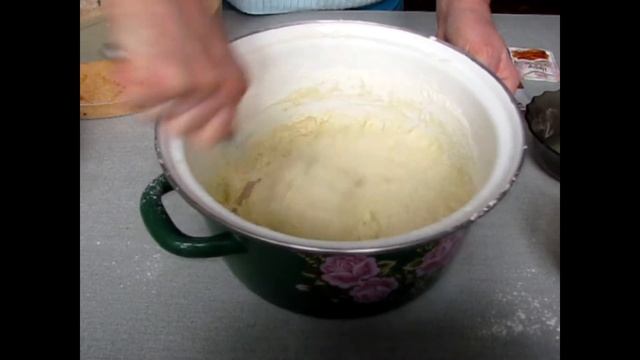 Пирожки с яблоками и корицей, жаренные в масле смотреть онлайн