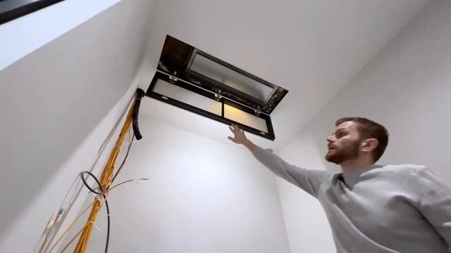 Люки в натяжном потолке. смотреть онлайн